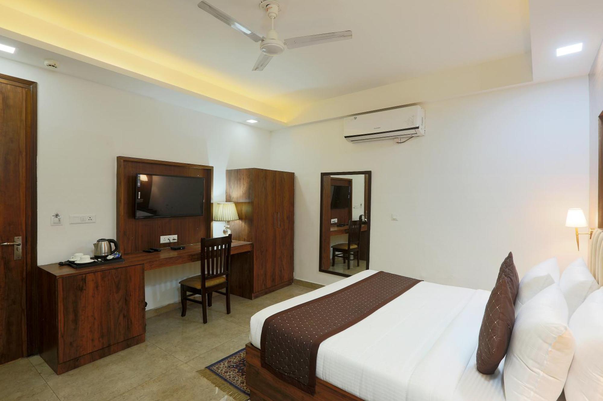 Hotel The Prithvi Near Delhi Airport Νέο Δελχί Εξωτερικό φωτογραφία